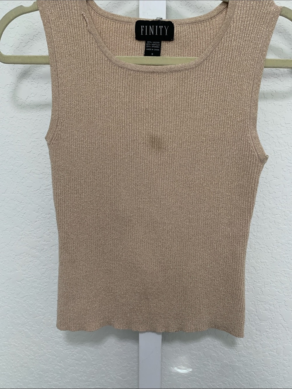 Y2K Finity Metallic Beige Ribbed Tank Top - Picture 3 of 6
